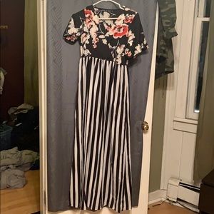 Women’s shein dress. Floor length never worn.
